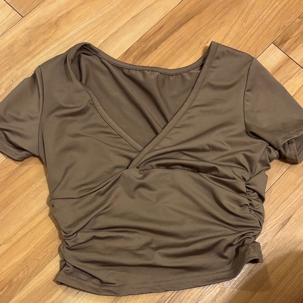 SHEIN Brown V-Neck Short Sleeve Top